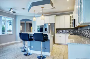 18421 Lake Bend Dr, Jupiter, FL 33458 - Photo 9