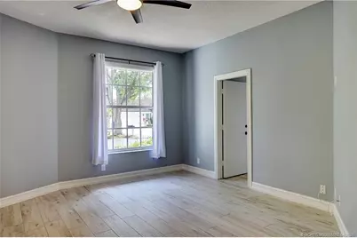 18421 Lake Bend Drive, Jupiter, FL 33458 - Photo 17