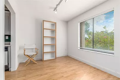 5393 SE Miles Grant Road #207, Stuart, FL 34997 - Photo 9