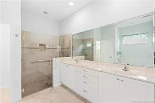 1661 NW Old Oak Terrace, Jensen Beach, FL 34957 - Photo 27