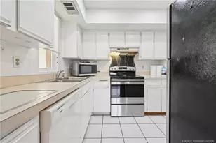 1506 SE Royal Green Cir, Port Saint Lucie, FL 34952 - Photo 5