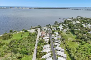 4736 NE Blue Heron Ln, Jensen Beach, FL 34957 - Photo 13