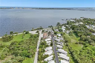 4736 NE Blue Heron Ln, Jensen Beach, FL 34957 - Photo 13