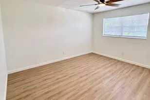 2950 SE Ocean Blvd, Stuart, FL 34996 - Photo 9