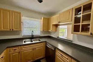 2950 SE Ocean Blvd, Stuart, FL 34996 - Photo 7