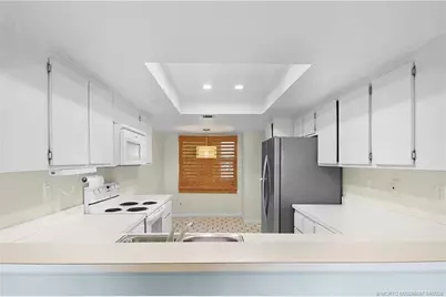 529 NE Plantation Road #105, Stuart, FL 34996 - Photo 11