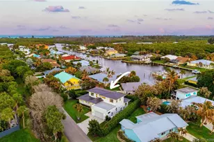 10742 SE Burgee Ct, Hobe Sound, FL 33455 - Photo 9