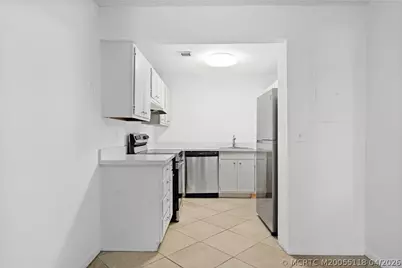 2118 SE Edler Drive #B, Stuart, FL 34994 - Photo 3