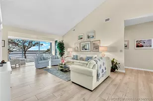 2560 NW Seagrass Dr, Palm City, FL 34990 - Photo 5