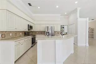 1102 SE Strathmore Dr, Port Saint Lucie, FL 34952 - Photo 11