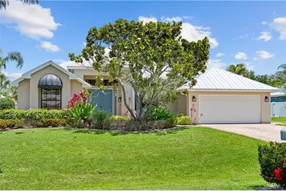 1102 SE Strathmore Drive, Port Saint Lucie, FL 34952 - Photo 5