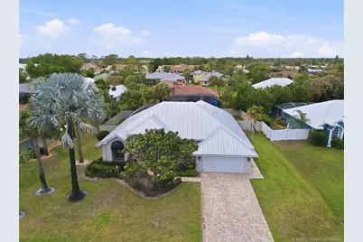 1102 SE Strathmore Drive, Port Saint Lucie, FL 34952 - Photo 3
