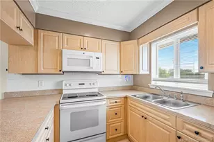 187 SE Village Dr, Port Saint Lucie, FL 34952 - Photo 9