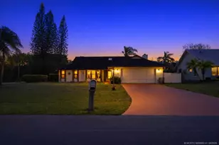 992 SE Thornhill Dr, Port Saint Lucie, FL 34983 - Photo 47