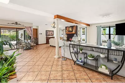 992 SE Thornhill Drive, Port Saint Lucie, FL 34983 - Photo 5