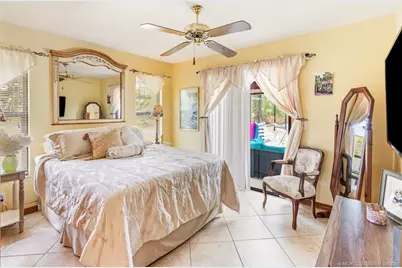 992 SE Thornhill Drive, Port Saint Lucie, FL 34983 - Photo 29
