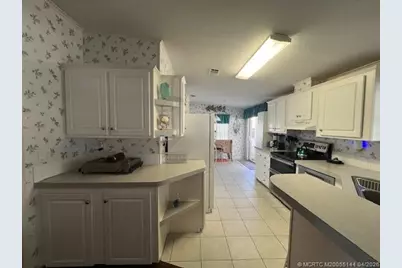 6225 Holly Lane, Lantana, FL 33462 - Photo 15