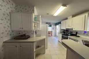 6225 Holly Ln, Lantana, FL 33462 - Photo 15