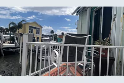 1077 Nettles Boulevard, Jensen Beach, FL 34957 - Photo 17