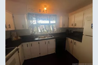 3430 Bayridge Drive, Lantana, FL 33462 - Photo 11