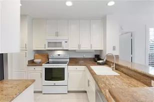 421 NE Plantation Rd, Stuart, FL 34996 - Photo 15