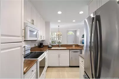 421 NE Plantation Road #617, Stuart, FL 34996 - Photo 11