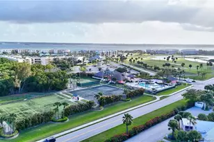 421 NE Plantation Rd, Stuart, FL 34996 - Photo 31