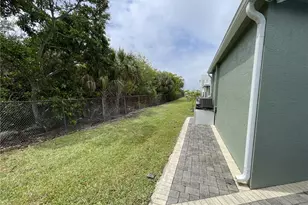 2005 Nettles Blvd, Jensen Beach, FL 34957 - Photo 5