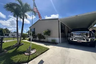 6155 N Ironwood Ln, Lantana, FL 33462 - Photo 9