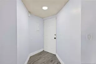 1564 SE Royal Green Cir, Port Saint Lucie, FL 34952 - Photo 5