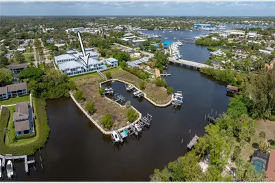 4683 SE Manatee Way, Stuart, FL 34997 - Photo 11