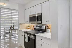 2001 SE Sailfish Point Blvd, Stuart, FL 34996 - Photo 17
