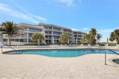 2001 SE Sailfish Point Boulevard #117, Stuart, FL 34996 - Photo 11