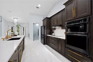 7725 Gullotti Pl, Port Saint Lucie, FL 34952 - Photo 37