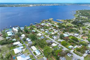 1114 NE Orange Ave, Jensen Beach, FL 34957 - Photo 25