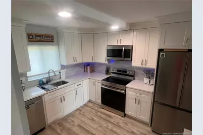 1561 NE 12th Terrace NE, Jensen Beach, FL 34957 - Photo 3