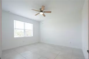 2730 NE Breezeway Cir, Jensen Beach, FL 34957 - Photo 25