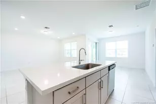 2730 NE Breezeway Cir, Jensen Beach, FL 34957 - Photo 17