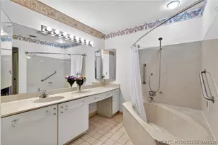 6031 SE Martinique Dr, Stuart, FL 34997 - Photo 25