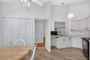 6031 SE Martinique Dr, Stuart, FL 34997 - Photo 17
