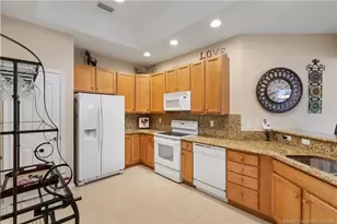 830 NW Red Pine Way, Jensen Beach, FL 34957 - Photo 25