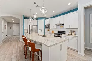 303 SE Courances Dr, Port Saint Lucie, FL 34984 - Photo 9
