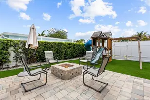 18945 SE Homewood Ave, Tequesta, FL 33469 - Photo 3
