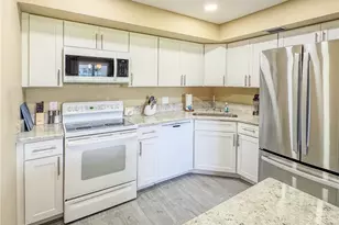 950 S Kanner Hwy, Stuart, FL 34994 - Photo 9