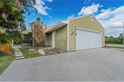 6285 SE Highland Avenue, Stuart, FL 34997 - Photo 5
