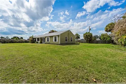 6285 SE Highland Avenue, Stuart, FL 34997 - Photo 3
