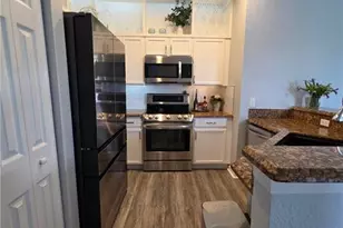 1560 SE Hampshire Way, Stuart, FL 34994 - Photo 9