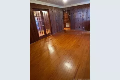 713 SW Bryant Avenue, Stuart, FL 34994 - Photo 9