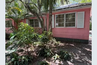 713 SW Bryant Avenue, Stuart, FL 34994 - Photo 1