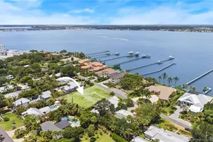 818 SE Riverside Dr, Stuart, FL 34994 - Photo 1